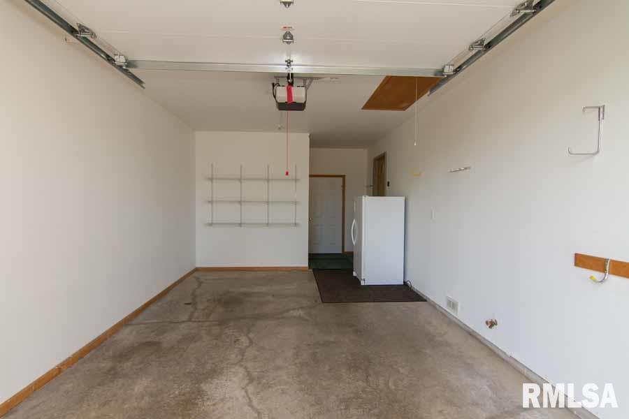 127 Easy Street Washington, IL 61571 - Photo 30 of 36 Gallery Image 30