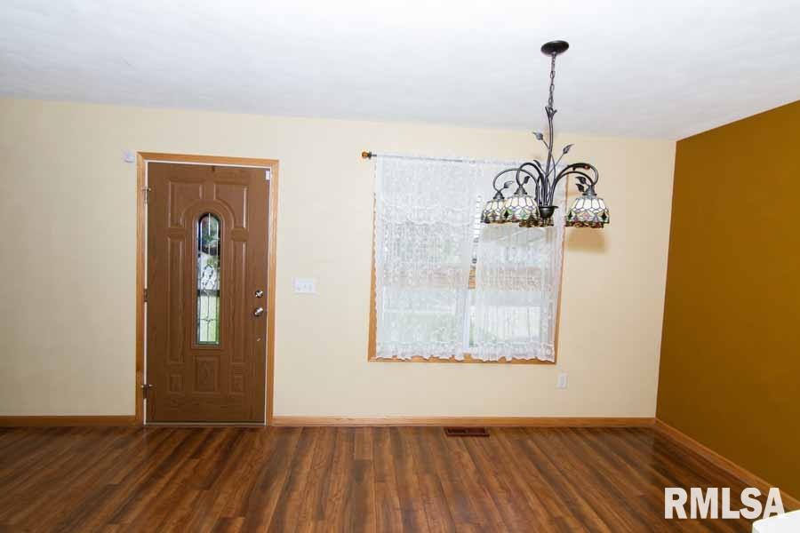127 Easy Street Washington, IL 61571 - Photo 7 of 36 Gallery Image 7