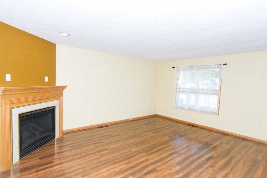 127 Easy Street Washington, IL 61571 - Photo 9 of 36 Gallery Image 9