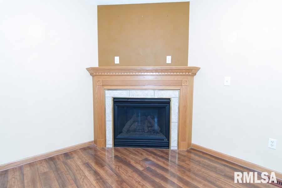 127 Easy Street Washington, IL 61571 - Photo 10 of 36 Gallery Image 10