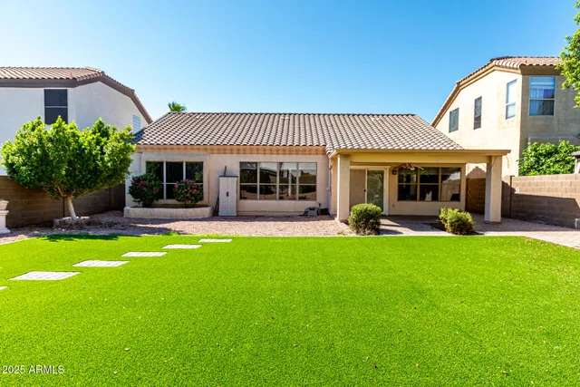 $2,500 | 6410 West Buckskin Trail, Phoenix, AZ 85083