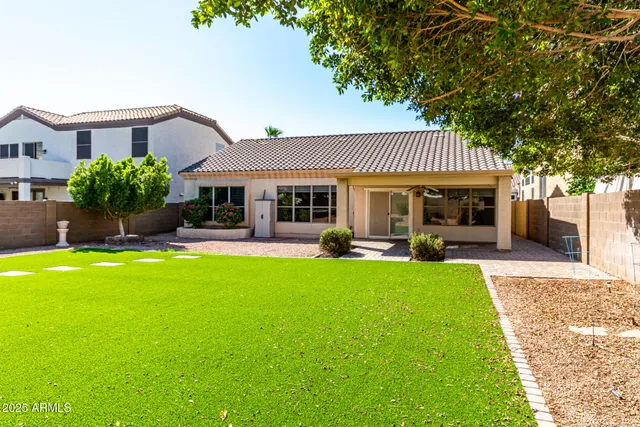 $2,500 | 6410 West Buckskin Trail, Phoenix, AZ 85083