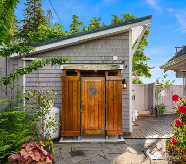 $3,000,000 | 7611 Highway 106, Union, WA 98592