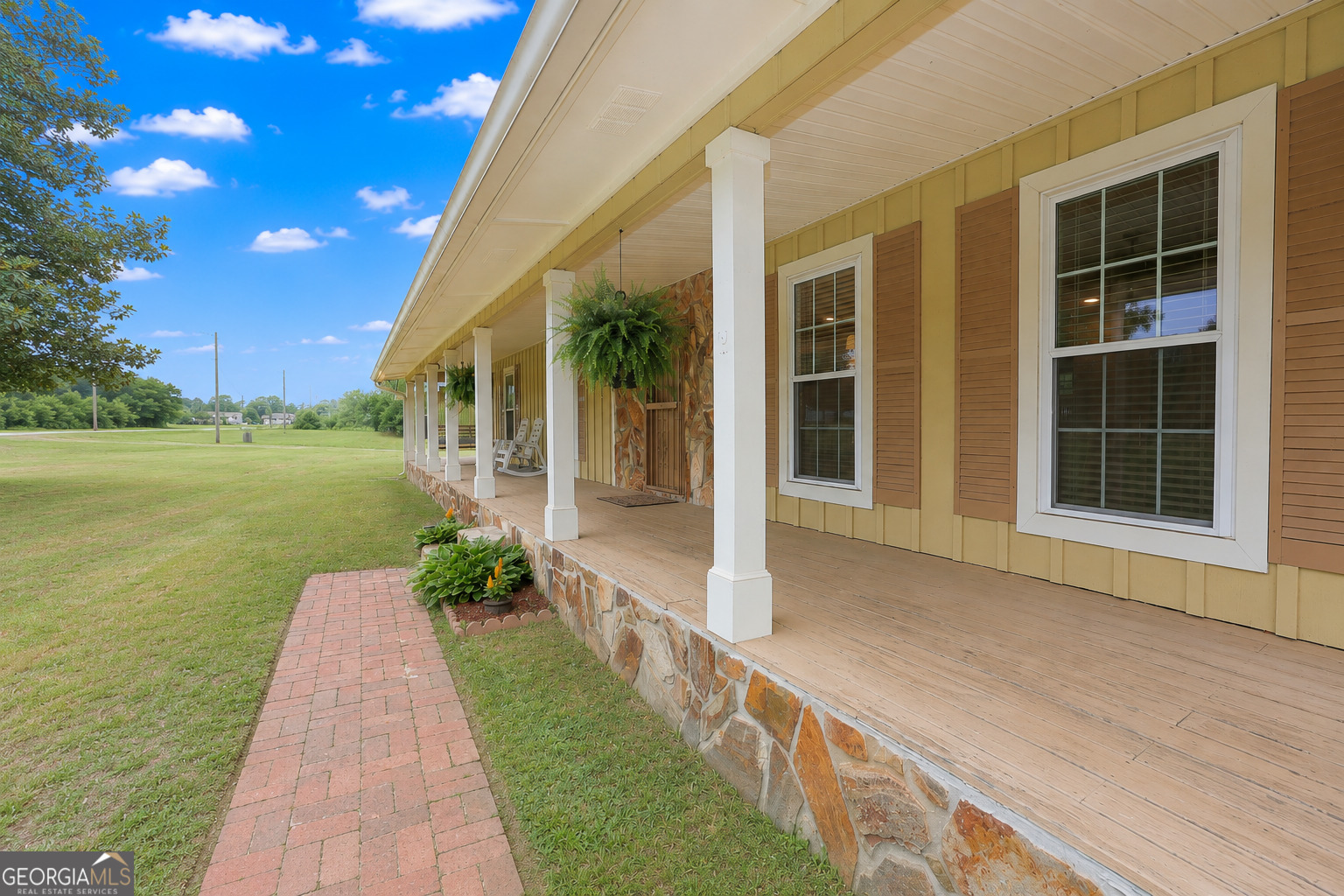 615 Fischer Road Sharpsburg, GA 30277 - Photo 8 of 92 Gallery Image 8