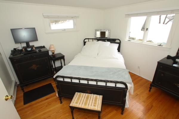 26 Wyman Road Marblehead, MA 01945 - Photo 17 of 28 Gallery Image 17