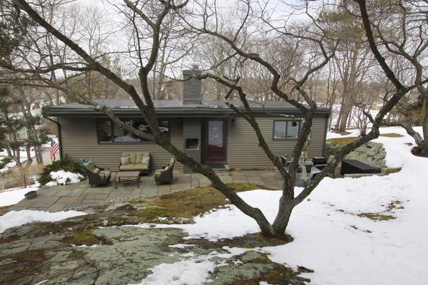 26 Wyman Road Marblehead, MA 01945 - Photo 4 of 28 Gallery Image 4