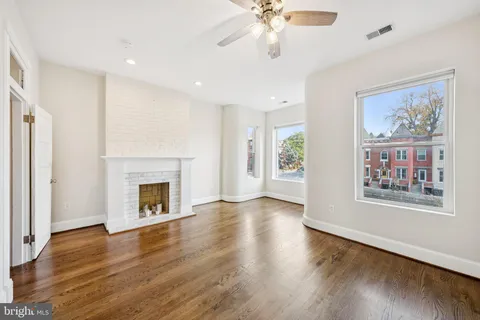 $4,500 | 1842 North Capitol Street Northwest, Washington, DC 20002