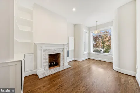 $4,500 | 1842 North Capitol Street Northwest, Washington, DC 20002