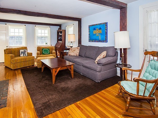 61 Hedge Road Brookline, MA 02445 - Photo 7 of 22 Gallery Image 7