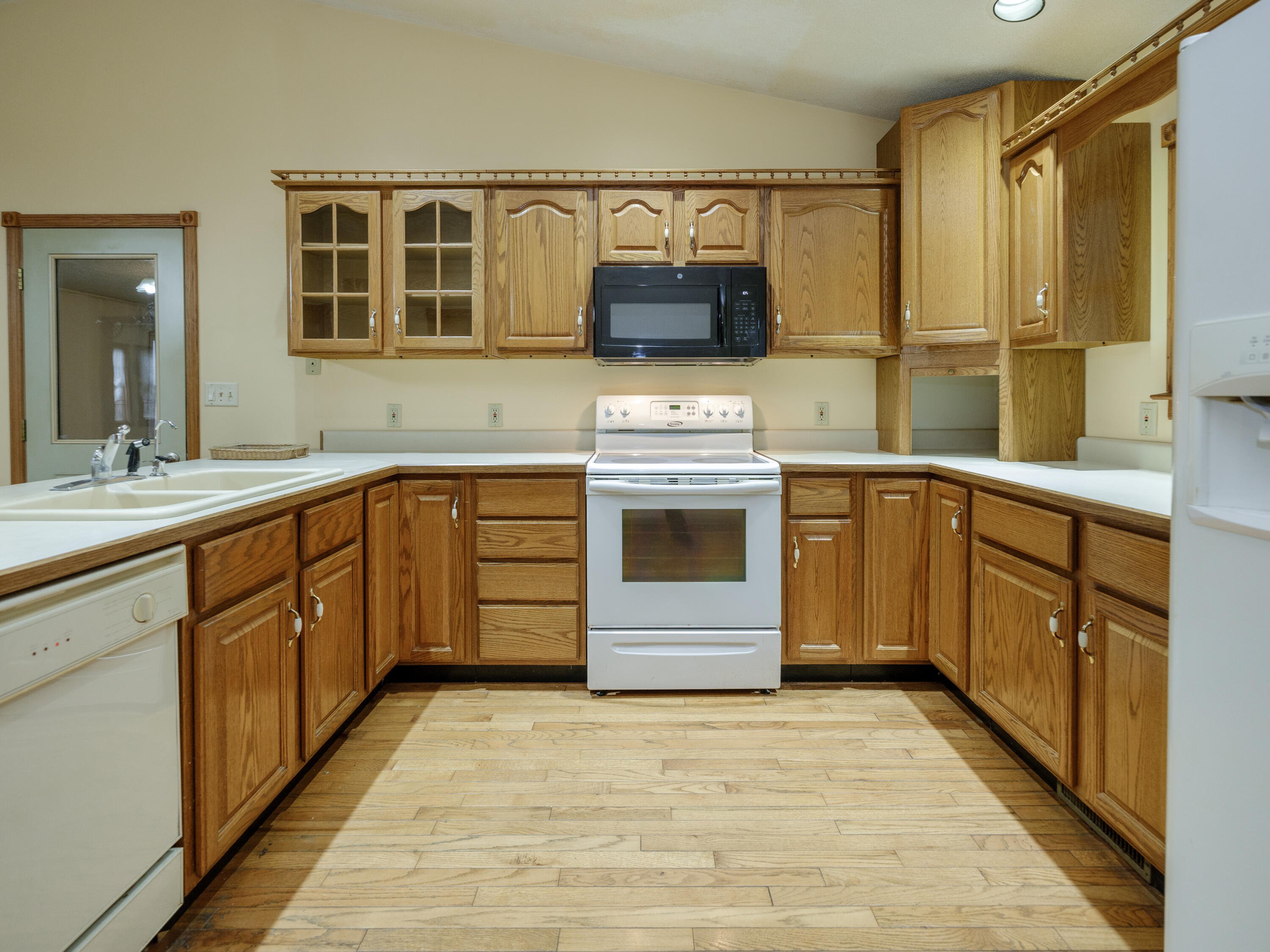 28459 Kelly Road Sturgis, MI 49091 - Photo 11 of 37 28459 Kelly Rd-110