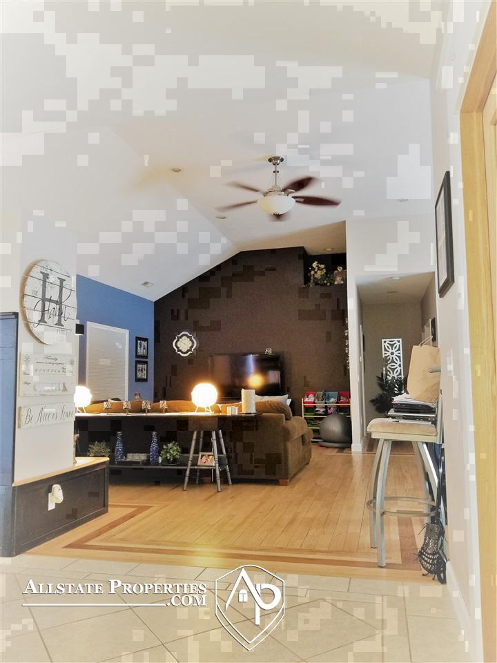 4292 North Irish Road Davison, MI 48423 - Photo 10 of 37 21555773-9.JPG