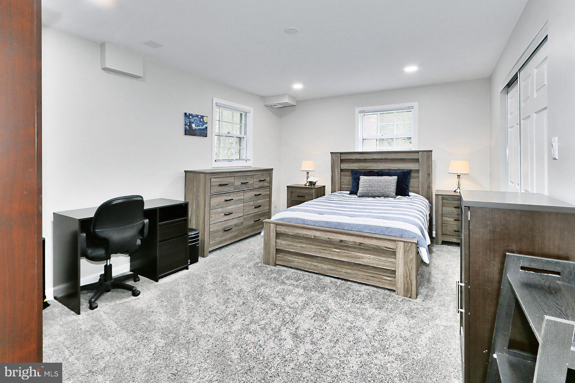 6401 Limerick Court Springfield, VA 22152 - Photo 31 of 50 Large lower lvl BR4 w/ recessed lighting & carpet