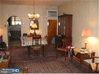 1939 West Ritner Street Philadelphia, PA 19145 - Photo 2 of 11 Living Room