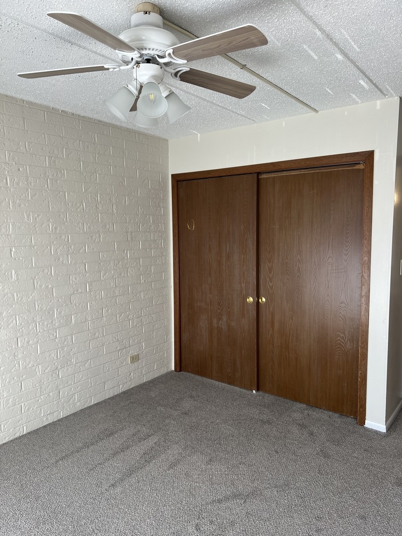 702 Kenneth Circle Elgin, IL 60120 - Photo 11 of 15 Gallery Image 11
