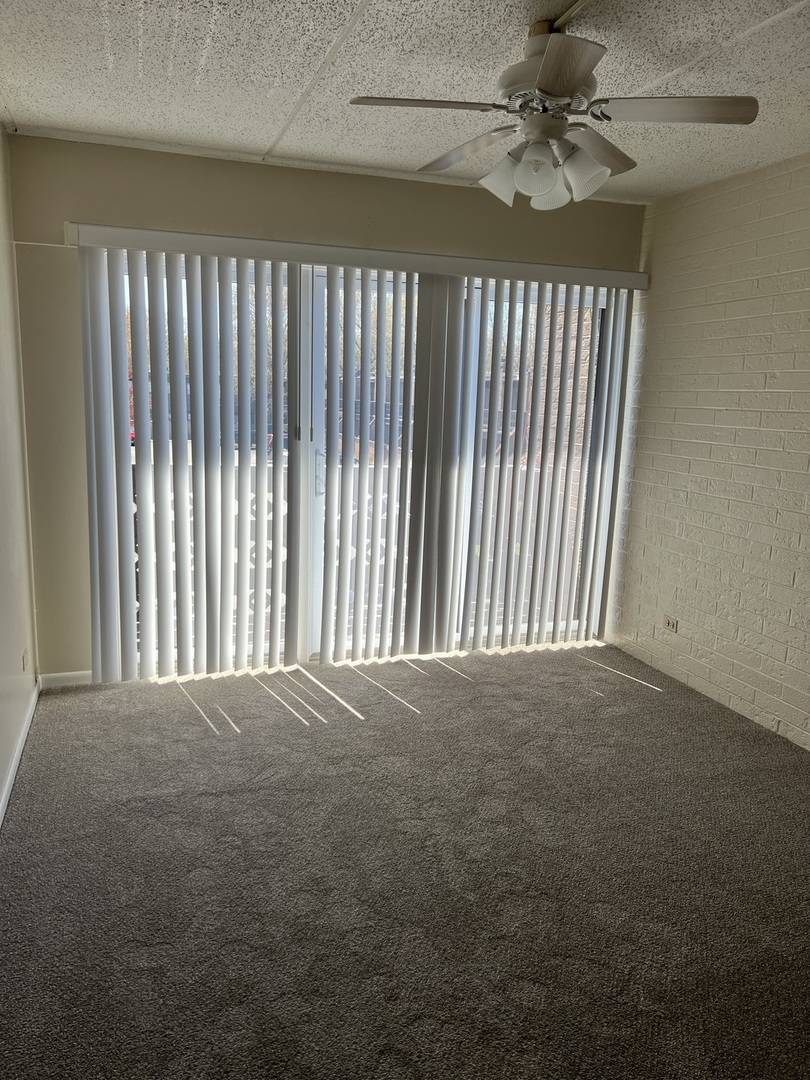 702 Kenneth Circle Elgin, IL 60120 - Photo 10 of 15 Gallery Image 10