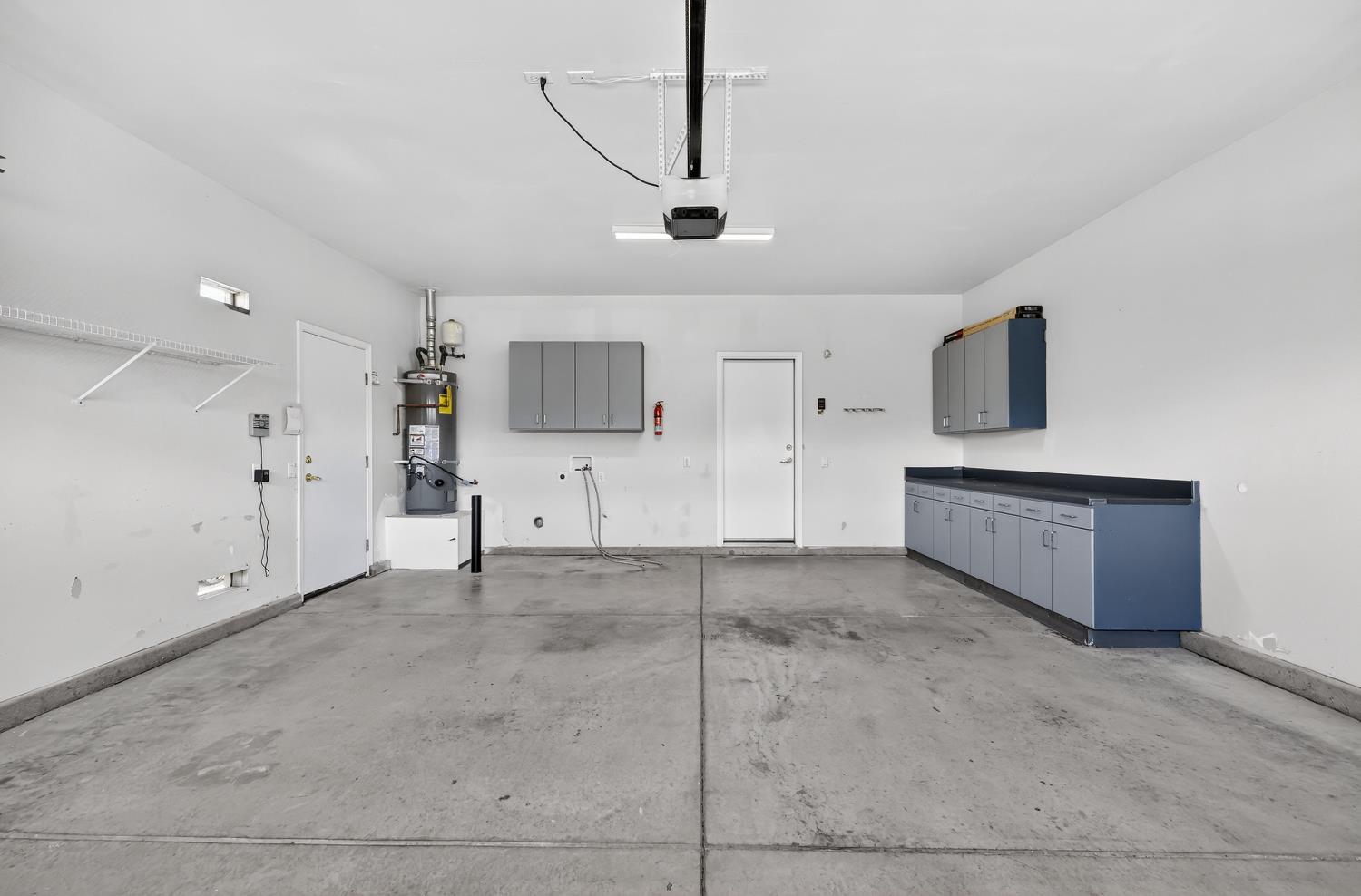 2272 Winding Way Lincoln, CA 95648 - Photo 19 of 46 a view of a kitchen with electric appliances