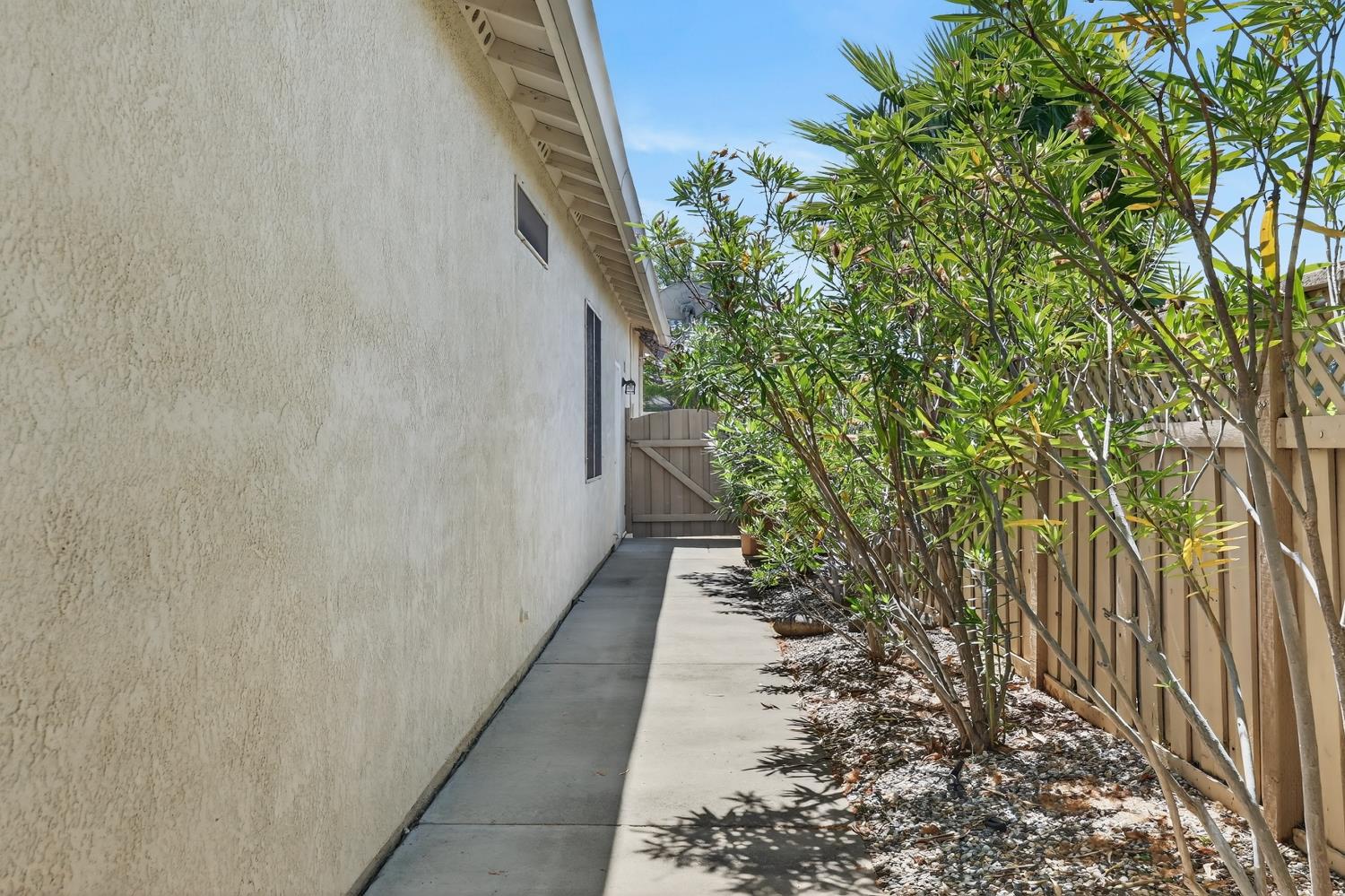 2272 Winding Way Lincoln, CA 95648 - Photo 23 of 46 a view of a pathway with a yard