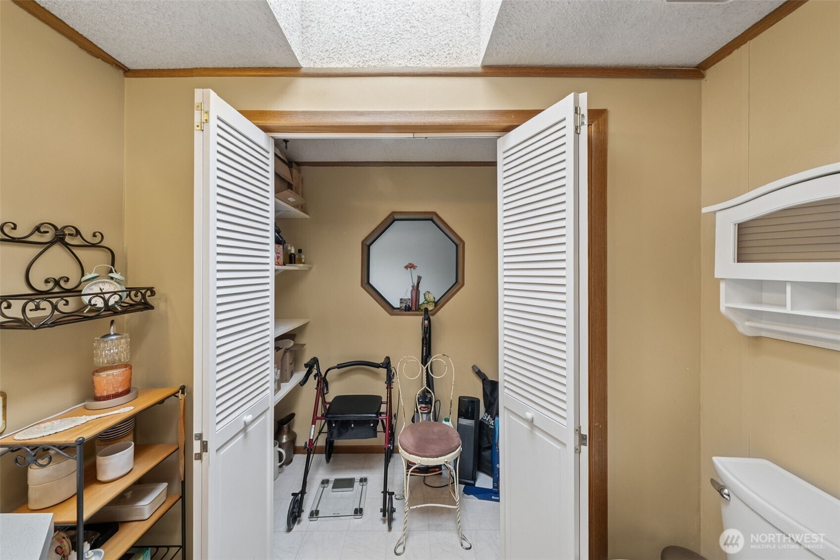 2350 Rincon Avenue Enumclaw, WA 98022 - Photo 21 of 31 a bathroom with a sink and a mirror