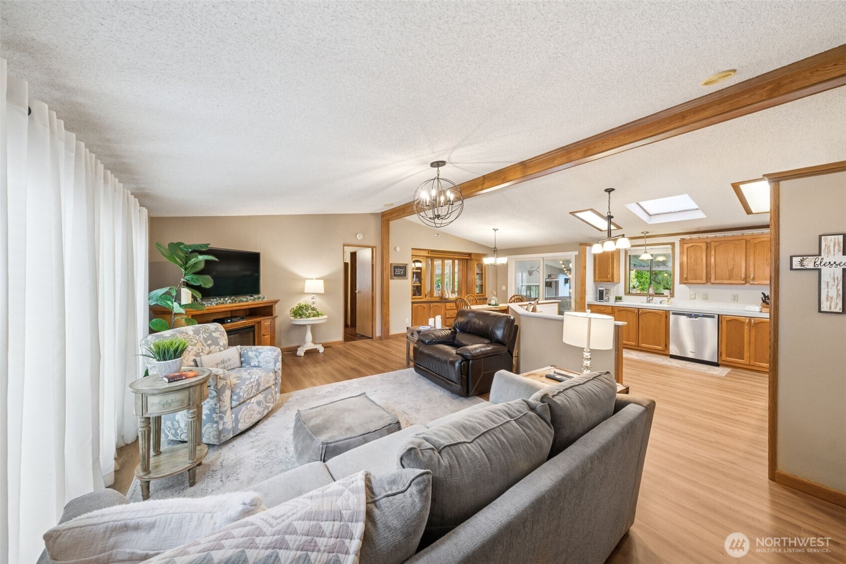 2350 Rincon Avenue Enumclaw, WA 98022 - Photo 4 of 31 a living room with furniture and a large window