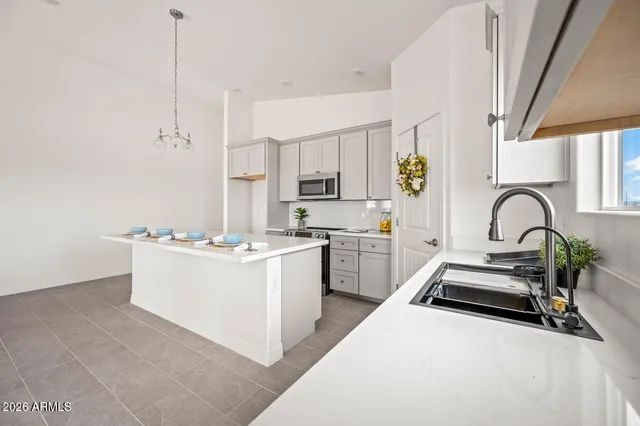 $2,300 | 38167 West San Juan Avenue, Tonopah, AZ 85354