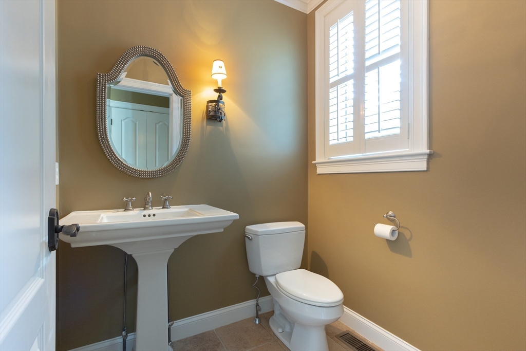 150 Prospect Street Shrewsbury, MA 01545 - Photo 16 of 37