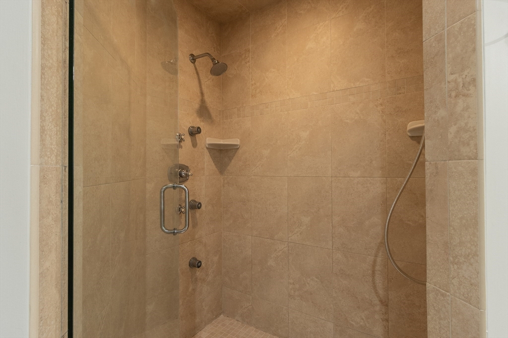 150 Prospect Street Shrewsbury, MA 01545 - Photo 23 of 37