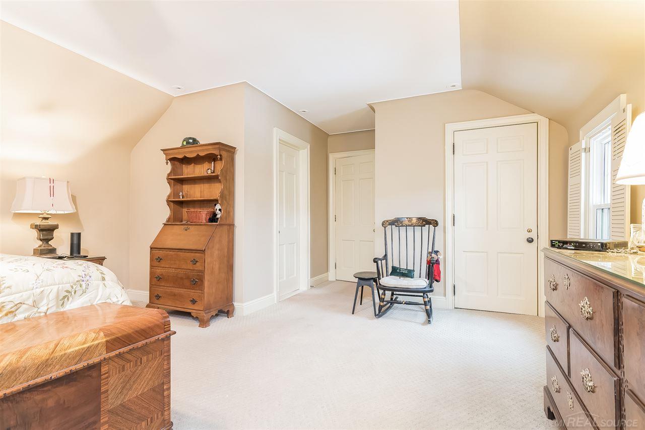 621 South Oxford Road Grosse Pointe, MI 48236 - Photo 27 of 57 50016800-26.JPG