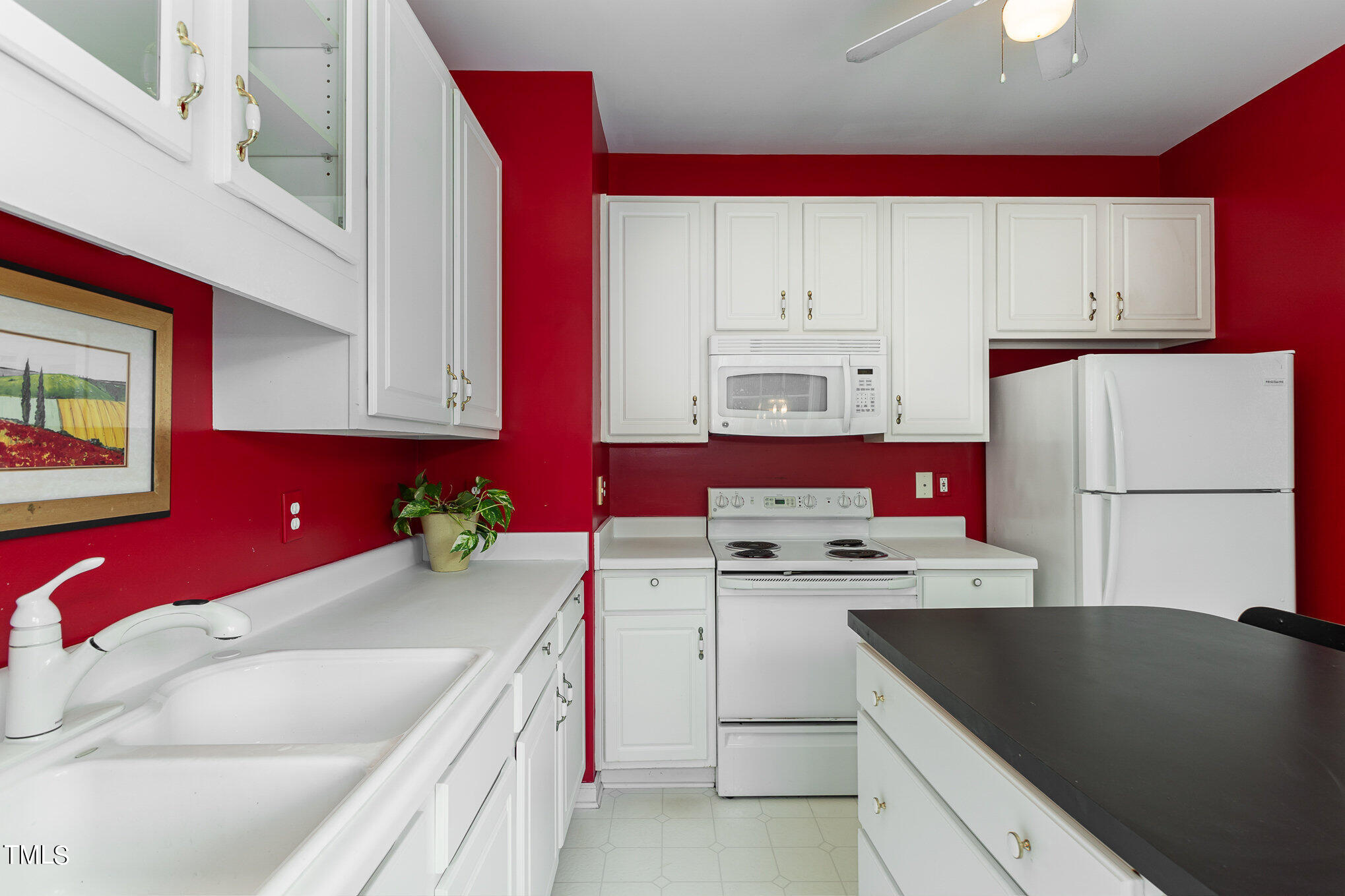 5604 Slide Rock Lane Raleigh, NC 27613 - Photo 10 of 23 Kitchen