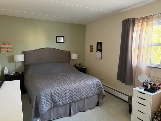 $149,900 | 11000 Keating Avenue, Unit 2D, Oak Lawn, IL 60453