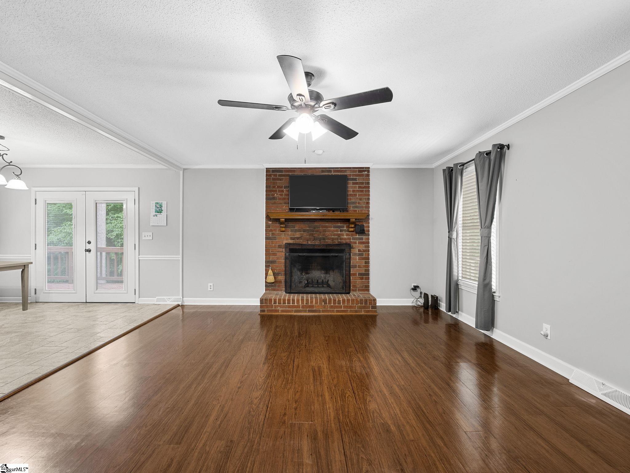 131 Cooper Drive Greer, SC 29651 - Photo 5 of 34