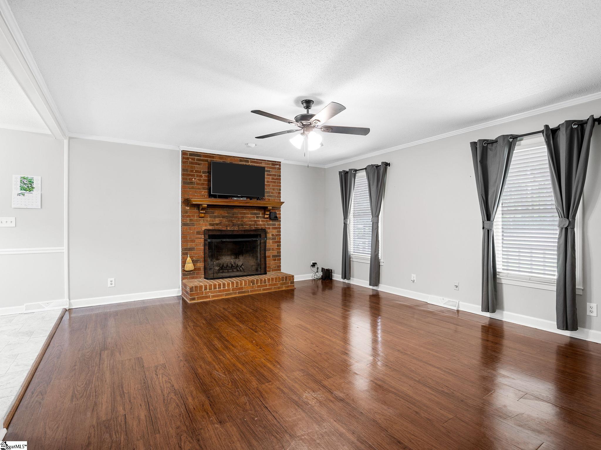 131 Cooper Drive Greer, SC 29651 - Photo 6 of 34