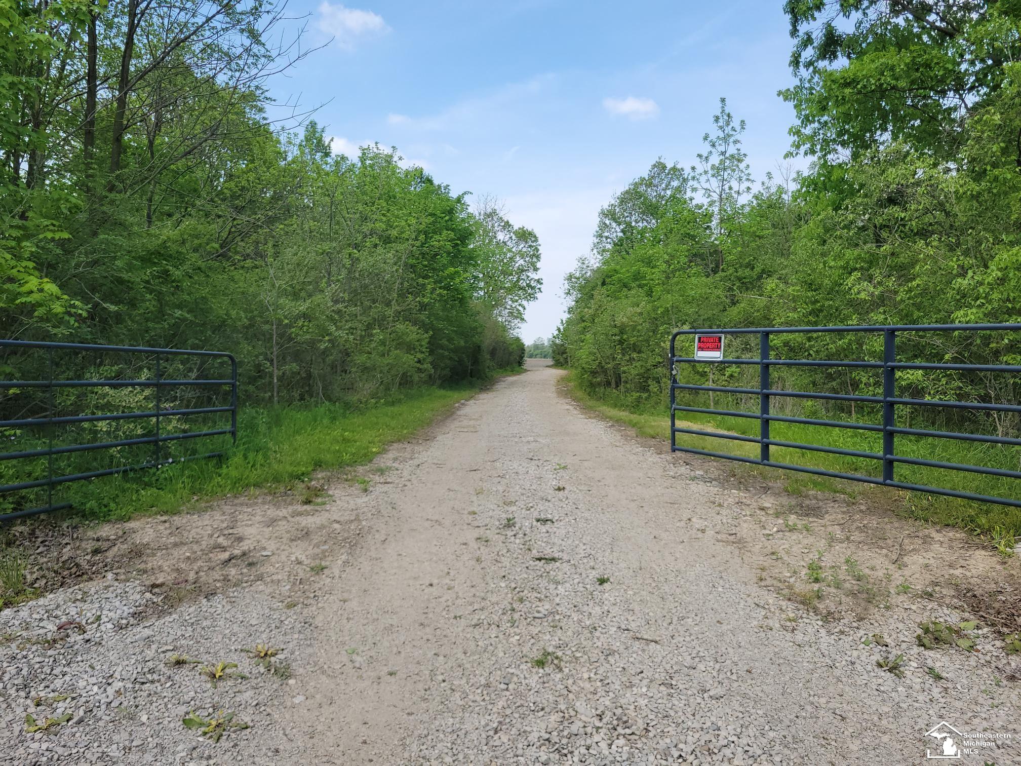13635 Exeter Road Carleton, MI 48117 - Photo 1 of 8