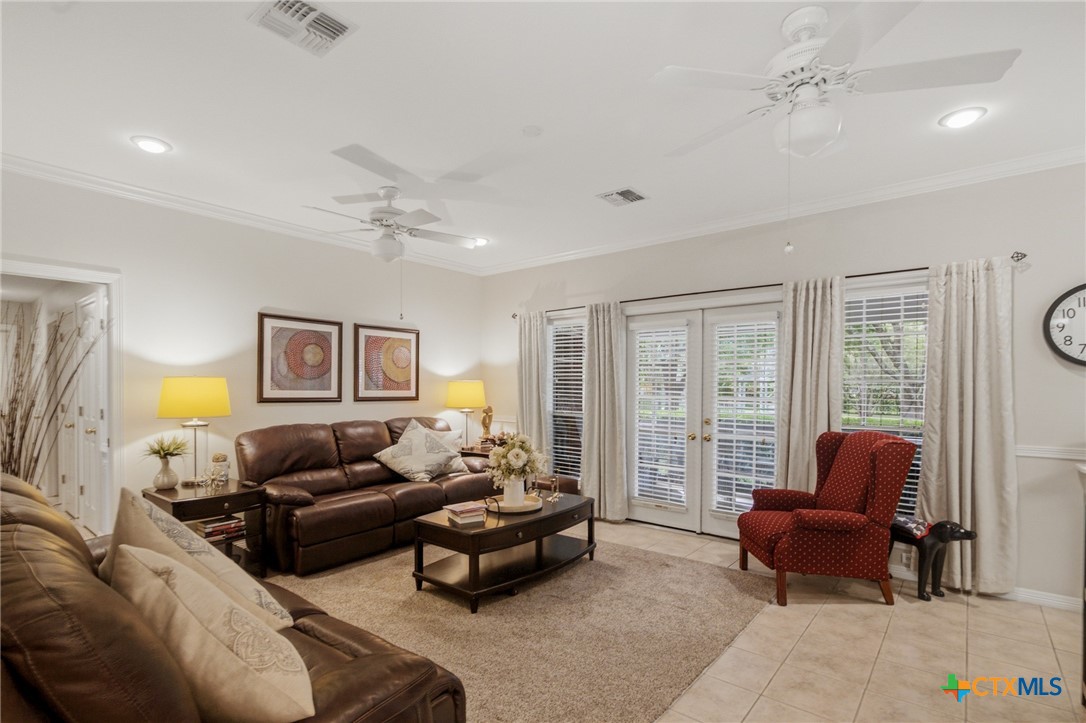 303 Perth Road Victoria, TX 77904 - Photo 10 of 39