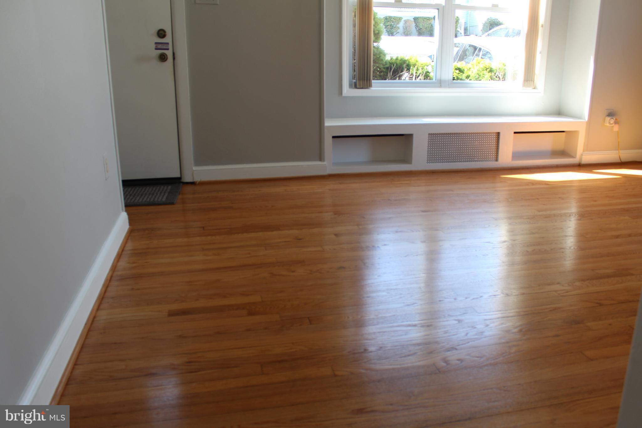 208 Charles Road Linthicum Heights, MD 21090 - Photo 2 of 21 Living Room