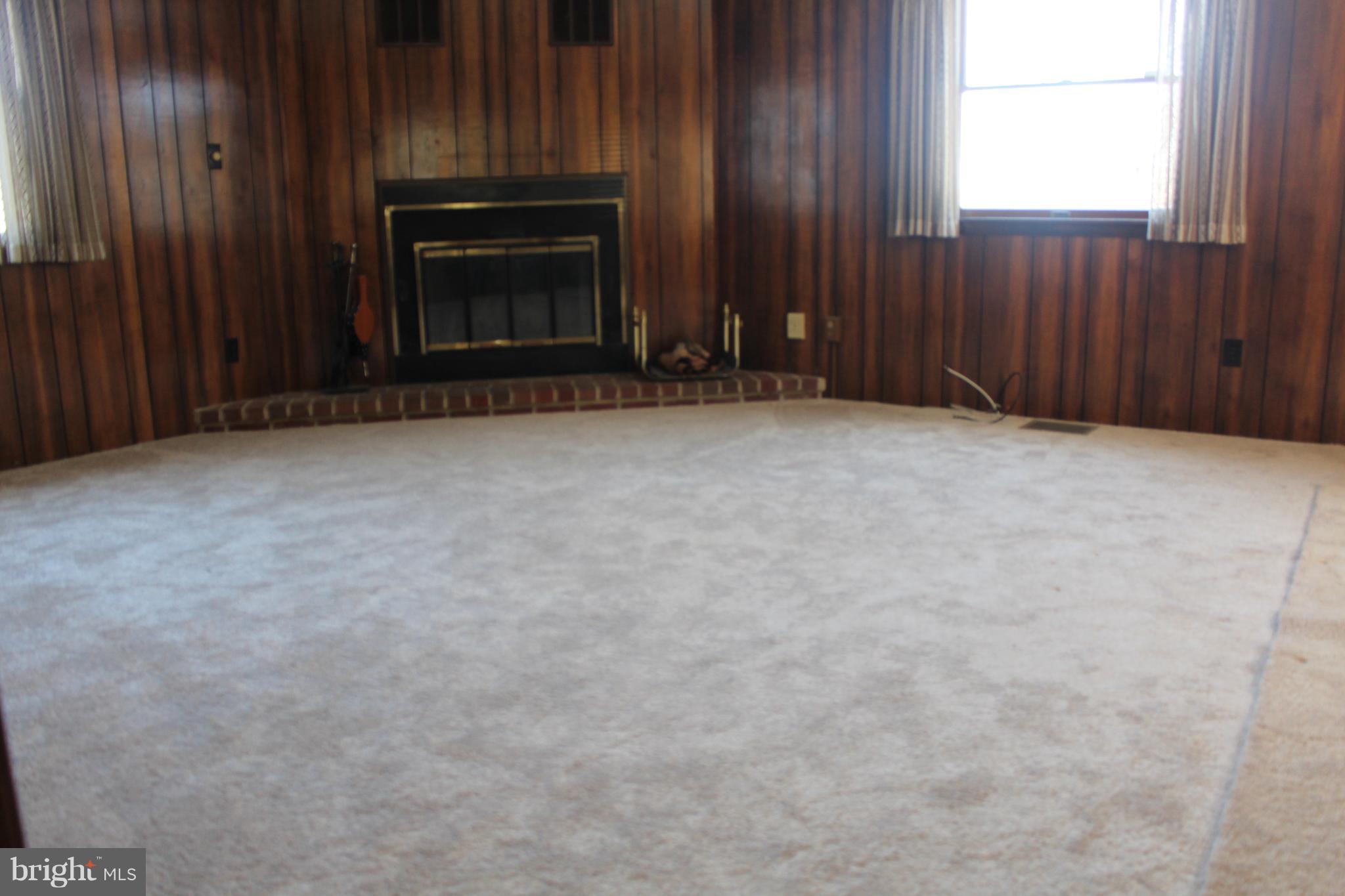 208 Charles Road Linthicum Heights, MD 21090 - Photo 15 of 21 Family Room