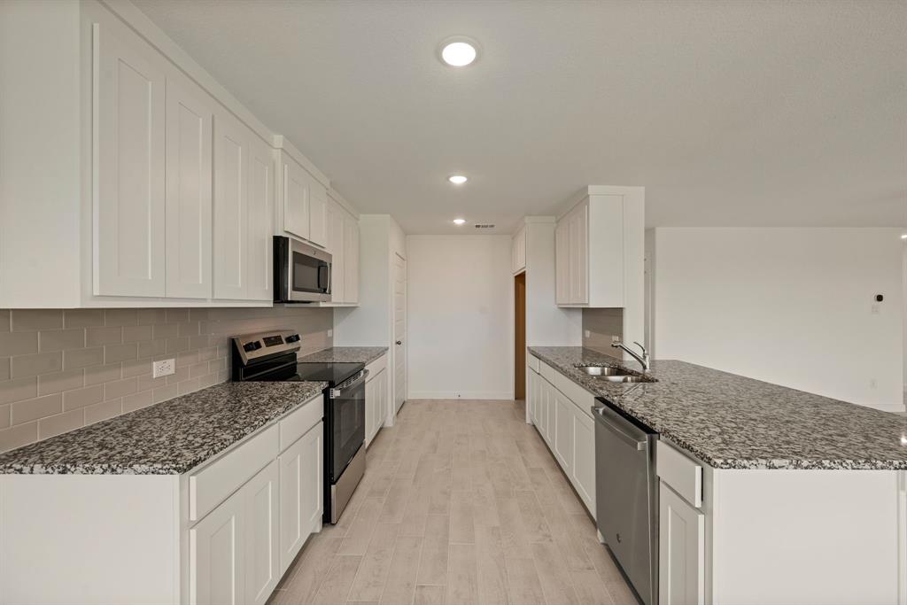 1020 Gatlin Circle Springtown, TX 76082 - Photo 12 of 30