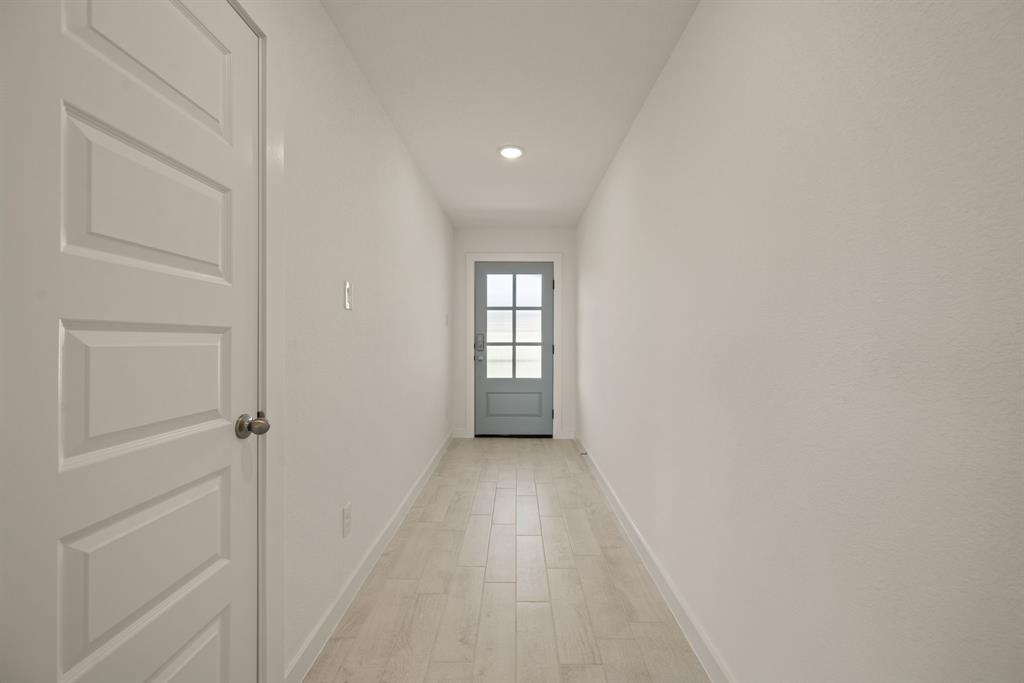 1020 Gatlin Circle Springtown, TX 76082 - Photo 5 of 30