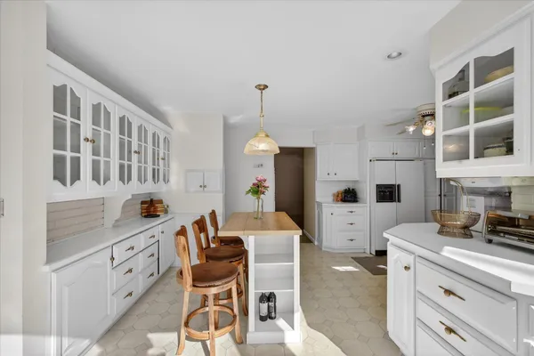 $385,000 | 218 Longview Avenue, Green Bay, WI 54301