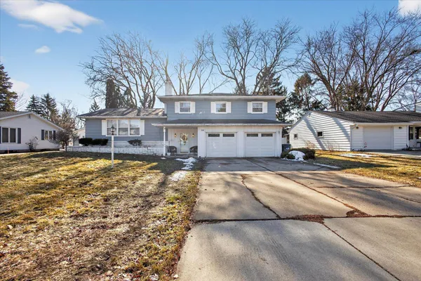 $385,000 | 218 Longview Avenue, Green Bay, WI 54301