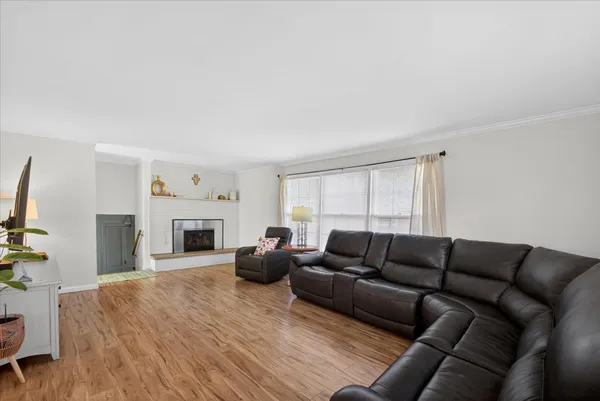 $385,000 | 218 Longview Avenue, Green Bay, WI 54301