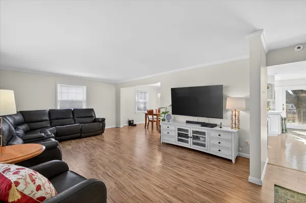 $385,000 | 218 Longview Avenue, Green Bay, WI 54301