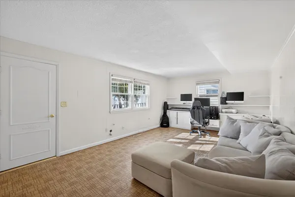 $385,000 | 218 Longview Avenue, Green Bay, WI 54301