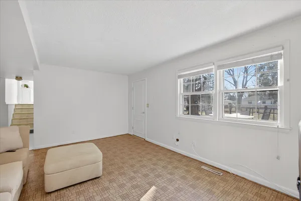 $385,000 | 218 Longview Avenue, Green Bay, WI 54301