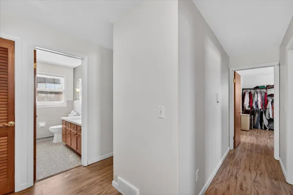 $385,000 | 218 Longview Avenue, Green Bay, WI 54301