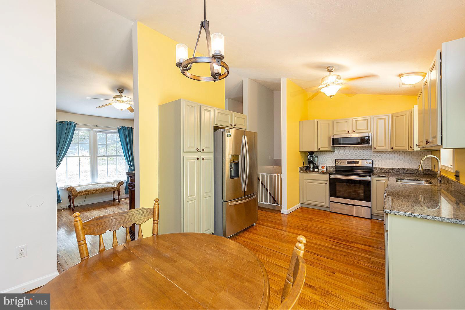 210 Greenbriar Circle Cross Junction, VA 22625 - Photo 11 of 45