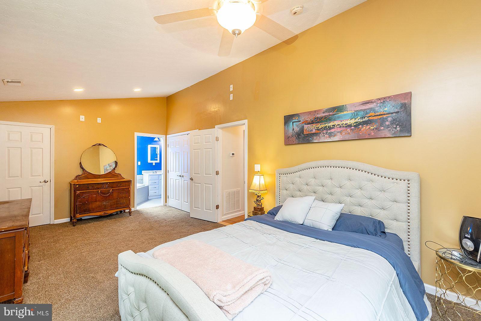 210 Greenbriar Circle Cross Junction, VA 22625 - Photo 20 of 45 Large primary bedroom