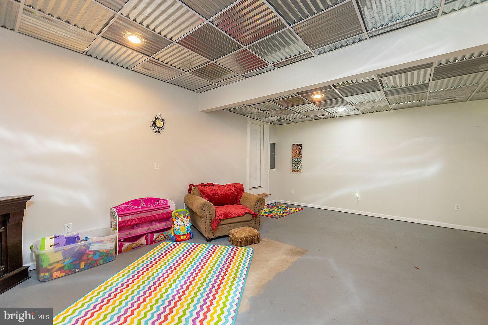 210 Greenbriar Circle Cross Junction, VA 22625 - Photo 38 of 45