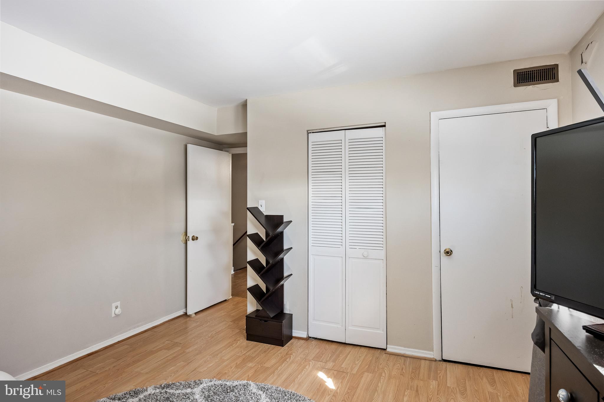 22 Eaves Mill Road Medford, NJ 08055 - Photo 17 of 20 Bedroom view 3