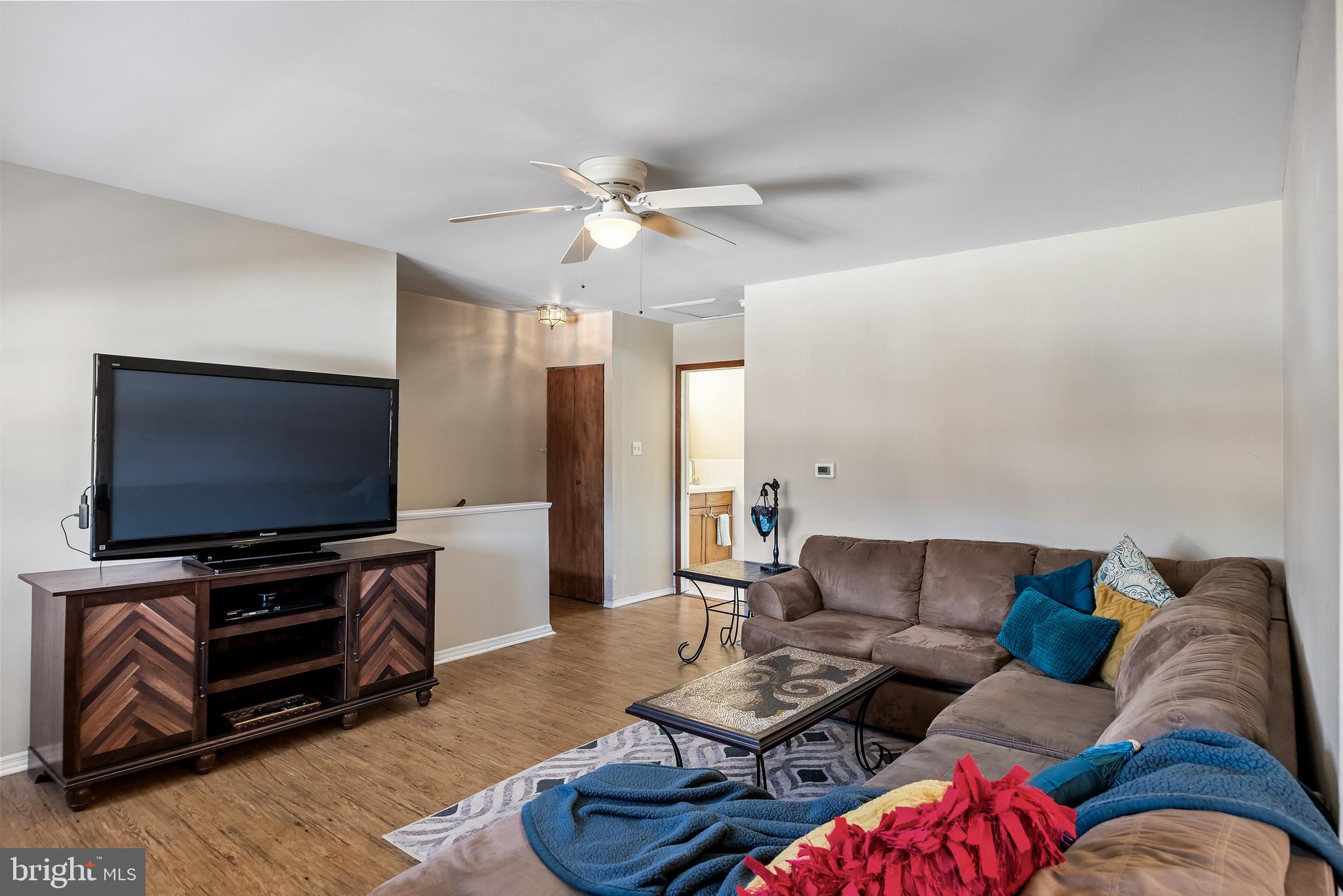 22 Eaves Mill Road Medford, NJ 08055 - Photo 9 of 20 Living Room view 2