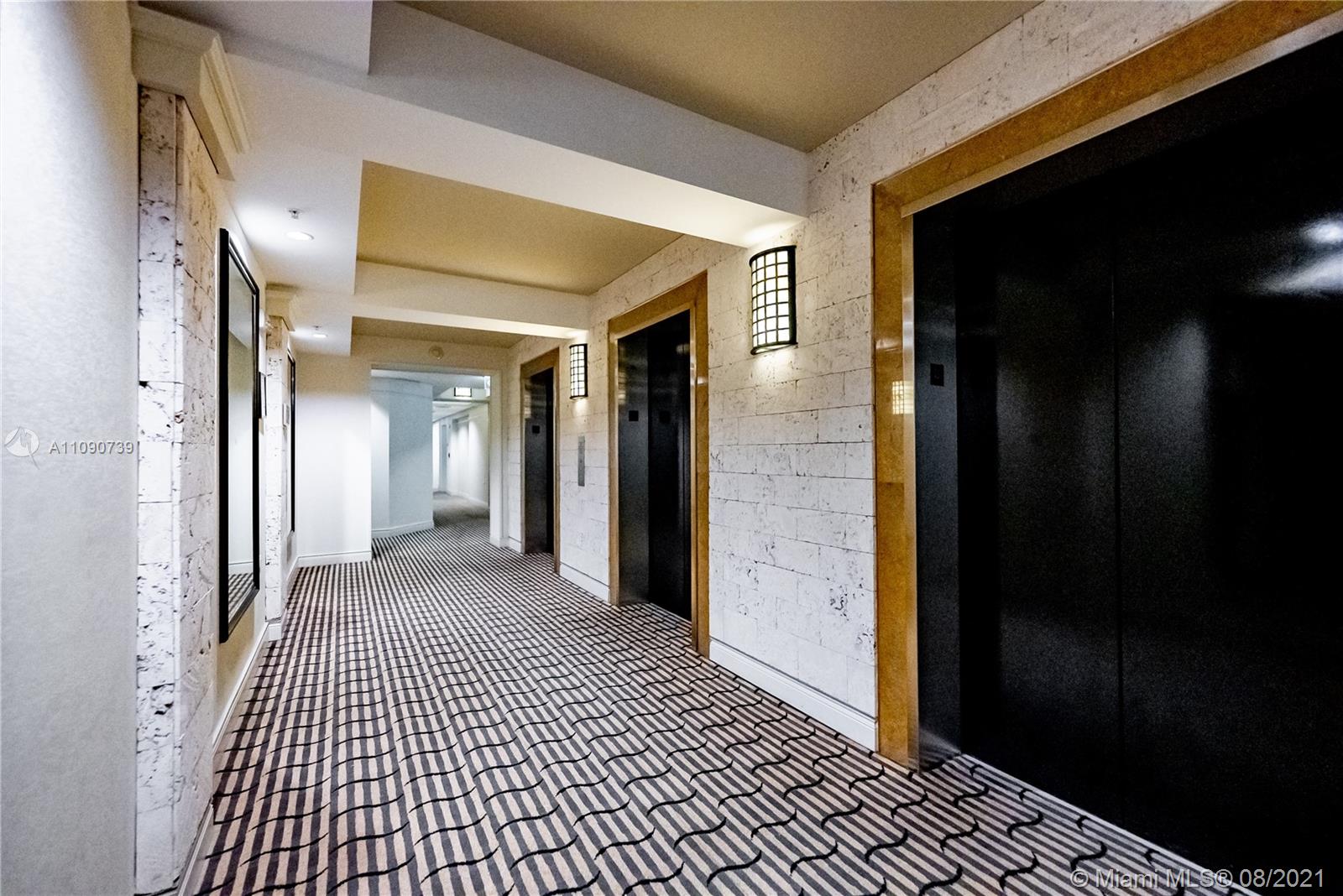 801 Brickell Key Boulevard, Unit 806 Miami, FL 33131 - Photo 16 of 20 a view of a bathroom
